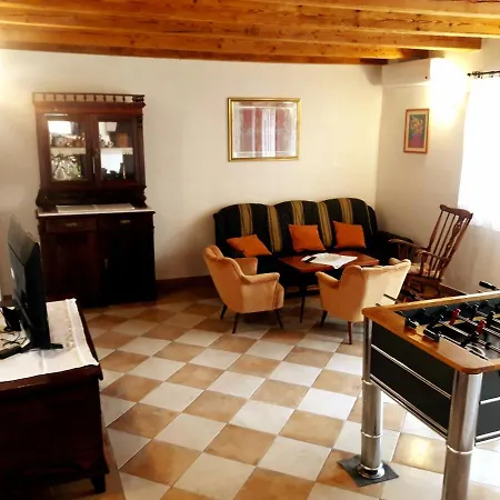 Casa Istriana Nona Pina Prázdninový dům *