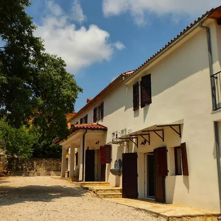 Casa Istriana Nona Pina Prázdninový dům *