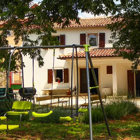 Casa Istriana Nona Pina * Kaštelir